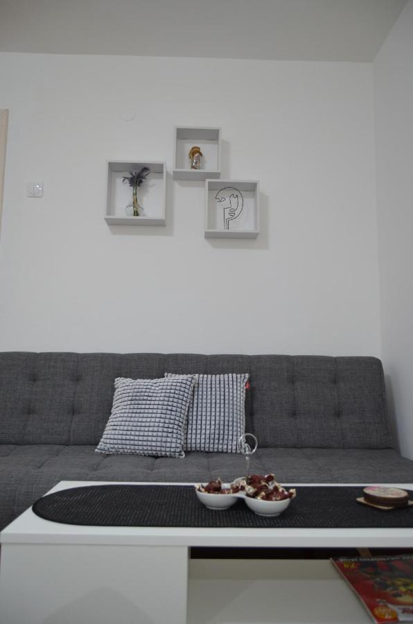 Mikmari Apartman Subotica Zewnętrze zdjęcie